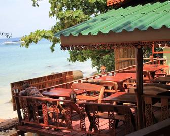 Phi Phi Power Beach Resort - Ko Phi Phi - Patio