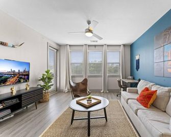Serene 1BR King Suite Close to Downtown w Fast Wifi - Austin - Stue