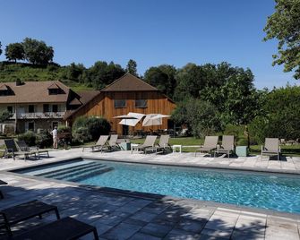 Maison d'hôtes & SPA La Scierie - Salins-les-Bains - Zwembad