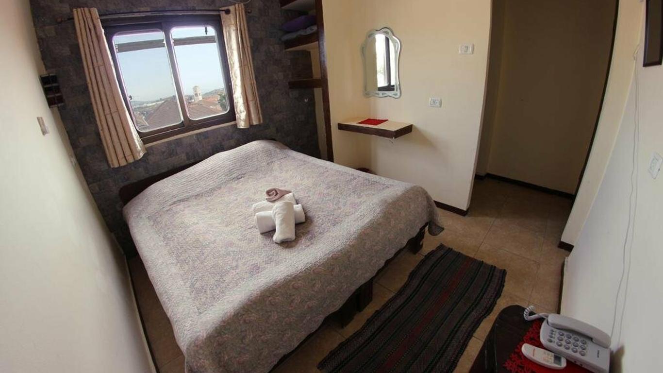 ויטראז' בית הארחה