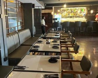 Royal Hotel Apartments - Kampala - Restaurant