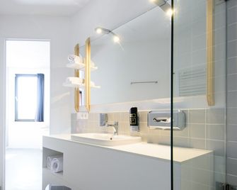 Belvue Hotel - Brussels - Bathroom