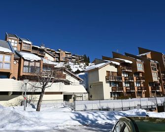 Rents in Font Romeu apartment 40 m2 duplex southern exposure. - Font-Romeu-Odeillo-Via - Building