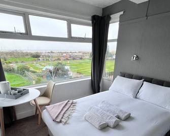 Harbour Hotel - Skegness - Bedroom