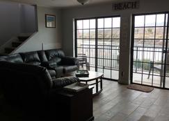 Completely Renovated with 1m View and 2 Balconies - Bullhead City - Living room