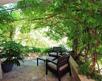 Apartment Zorica - One Bedroom Apartment with Terrace ST - Supetar - Patio