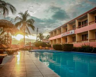 Hotel Yadran Beach Resort - Puntarenas - Bazén