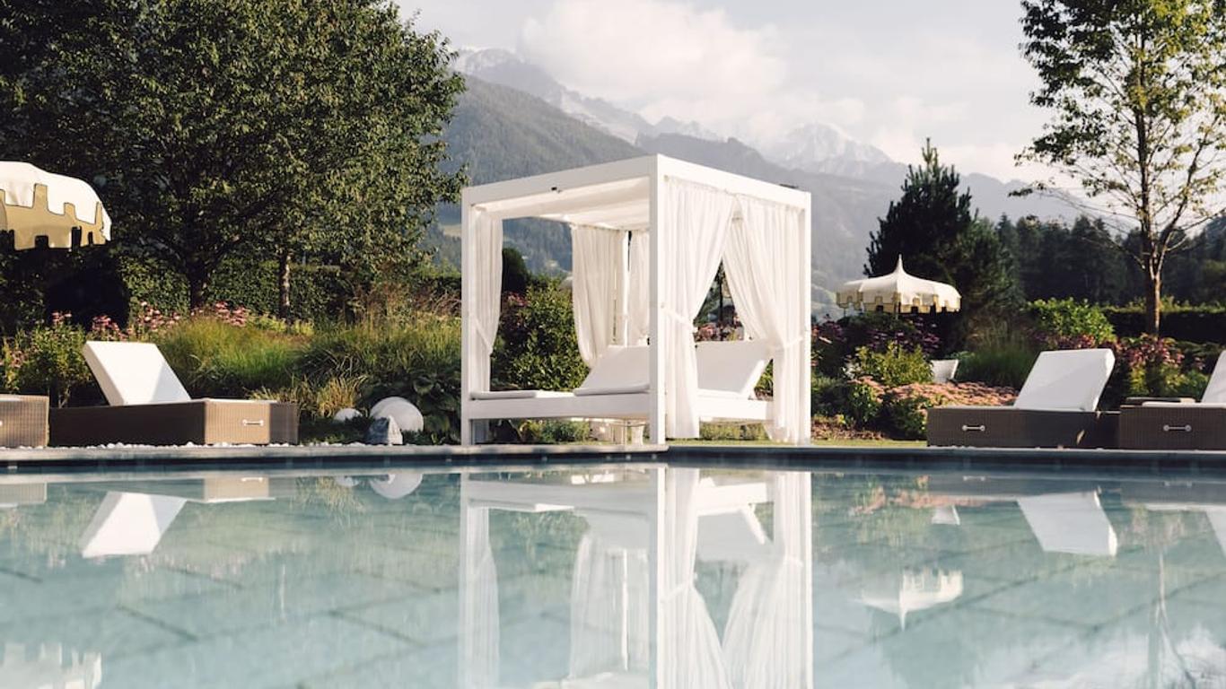 Alpenpalace Luxury Hideaway & Spa Retreat