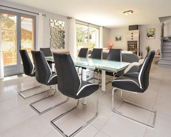 Awesome Home In Saint-Rémy-De-Provence - Saint-Rémy-de-Provence - Comedor