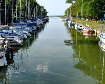 Zsanett Hotel - Balatonmáriafürdő - Outdoors view