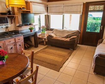 Fazenda Verde Praia Do Rosa - Praia do Rosa - Wohnzimmer