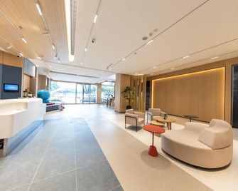 Home Inn Changsha Wuyi Avenue Railway Station Metro Station - Changsha - Lobby