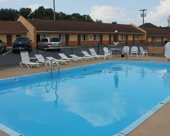 Andrew Johnson Inn - Greenville - Piscine