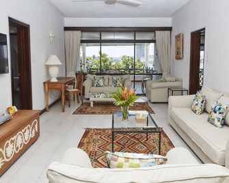 Tamarind Village Hotel Apartments - Mombasa - Living room