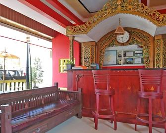 Puri Karimunjawa Redpartner - Karimunjawa - Bar