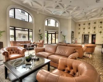 Rawasi Hotel Suites - Taif - Lounge