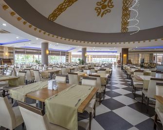 Cenger Beach Resort - Kizilot - Restaurant