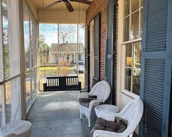 1848 T.J. Harper house in historic enclave close to restaurants, downtown, etc. - Vicksburg - Balcony