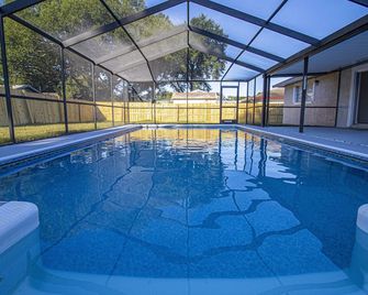 The perfect retreat: sea la vie, family-friendly home w/ pool also near cities - 세프너 - 수영장