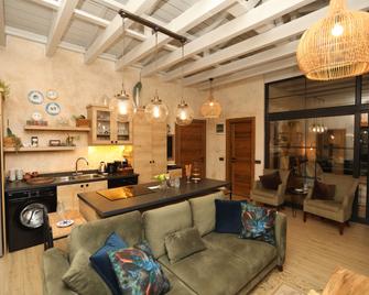 New Balturk Villas Sapanca - Sapanca - Living room