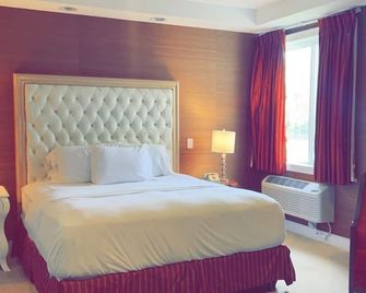 Rocky River Inn - New Milford - Bedroom