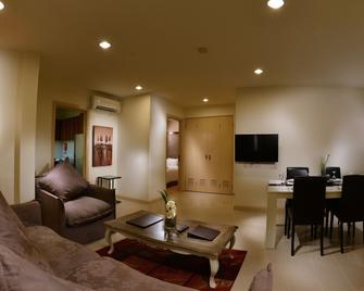 ذا كابيتال ريزيدانس سويتس - باندار سري بيغاون - غرفة معيشة