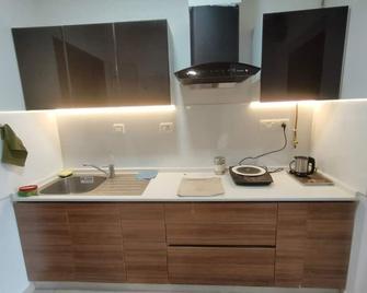 Beautiful Studio @ Nikoo homes 2, Bhartiya City, Bangalore - Thành phố Bangalore - Phòng bếp