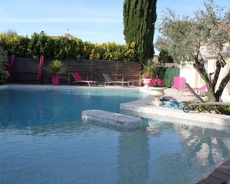 A l'Orée du Pin Chambres d'Hôtes - Aix-en-Provence - Pool