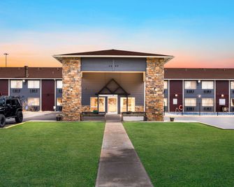 Quality Inn Cheyenne I-25 South - Cheyenne - Building