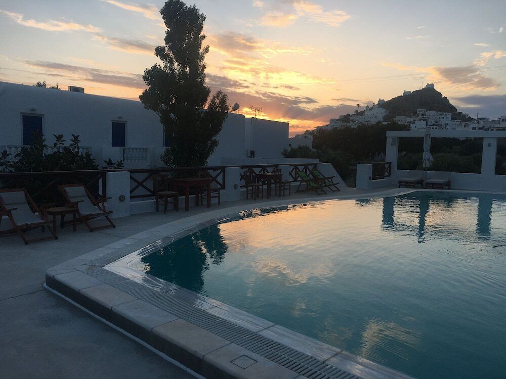 جولدن ستار رومز