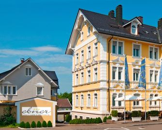 Hotel Café Ebner - Lindau - Toà nhà