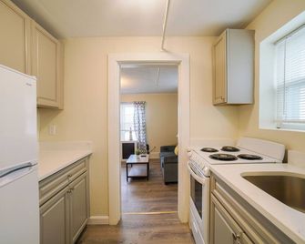 Renovated One Bedroom Apartment Downtown Falmouth Minutes From the Beach - Falmouth