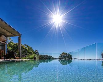 Blackbird Luxury Accommodation - Mullumbimby - Pool