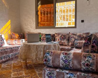 Sahara Luxury Apartments - Taouz - Sala de estar