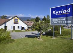 Kyriad Geneve - Saint-Genis-Pouilly - Saint-Genis-Pouilly - Building