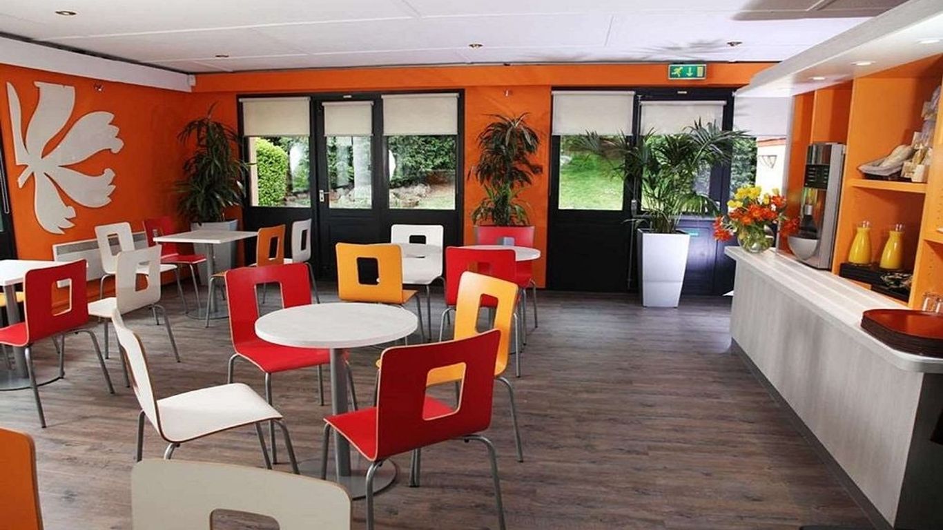 The Crossway Hotel, Part of AG Collection