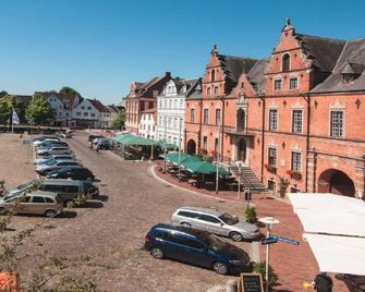 Pension Cafe Klingbeil - Glückstadt - Edificio