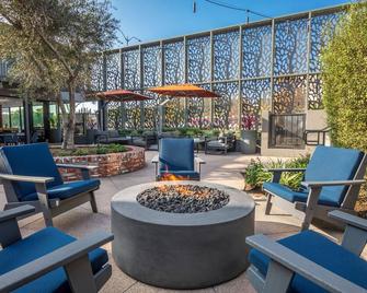 Olivia Hotel - Los Angeles - Patio