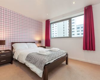 Stylish Apartment - Edinburgh - Bedroom