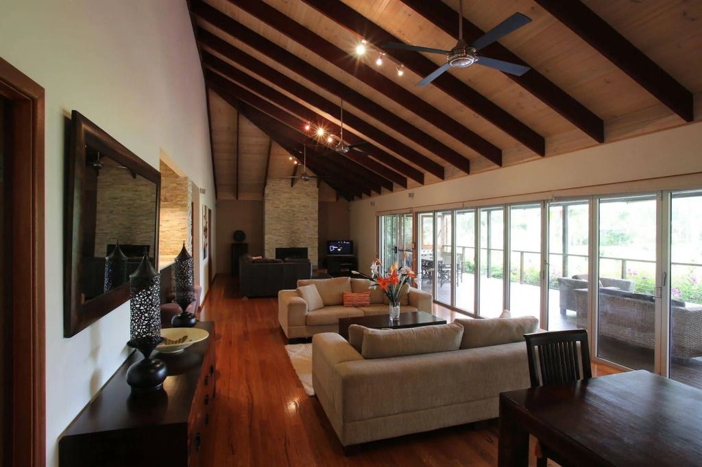 Lake Weyba Cottages Noosa - חוף פרגיאן - סלון