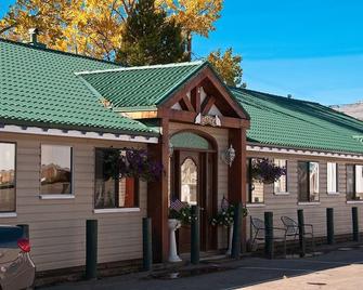 DB Botique and Cabins - East Glacier Park - Edificio