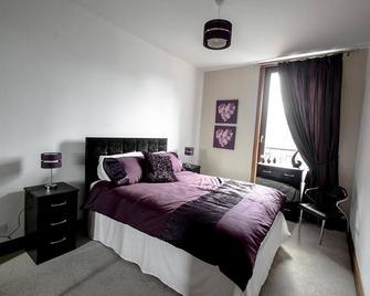 City Centre Orange Apartments Bastille - Aberdeen - Phòng ngủ