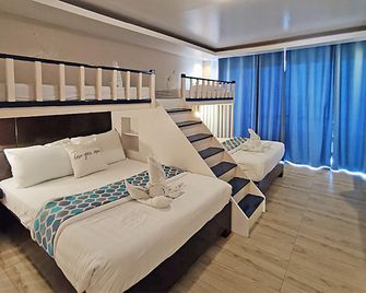 Casa Almarenzo Bed & Breakfast - Bolinao - Bedroom