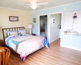 Shoreline Cottages - Fort Bragg