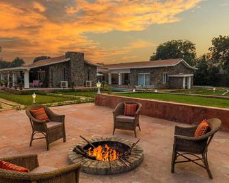 Ama Stays & Trails Isley, Dhauj Haryana - Faridabad - Patio