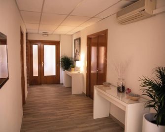 Alojamiento Cristo Rey Pozuelo - Pozuelo de Alarcón - Flur