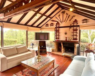 Fantástica Hacienda Represa Del Sisga Wifi Tv Bbq - Chocontá - Sala de estar