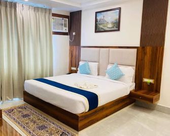 Hotel Maa Laxmi Palace - Deoghar - Slaapkamer