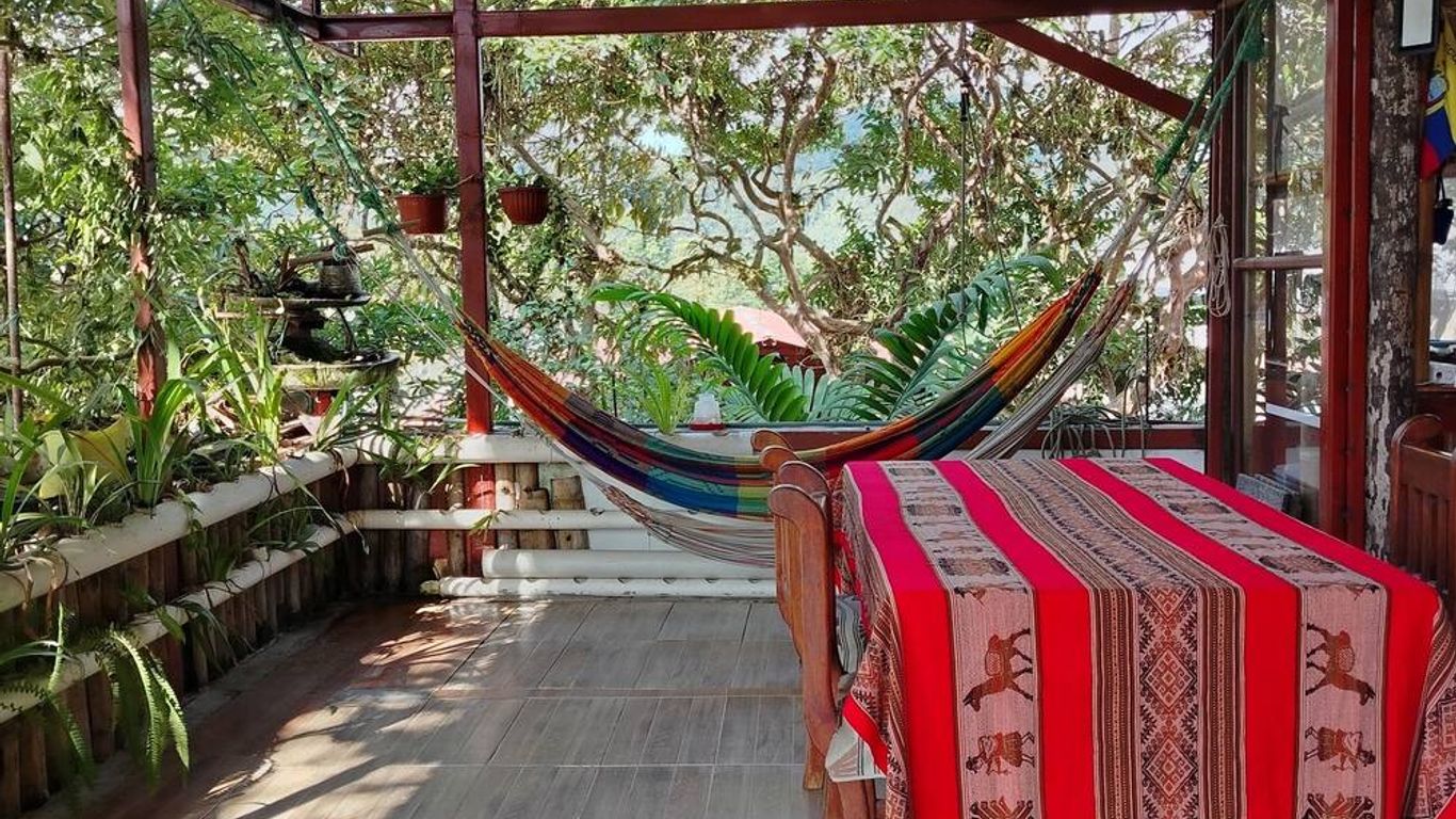 Biohostal Mindo Cloud Forest