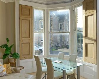 Gorgeous Apartment Seconds from Seafront Clevedon - Clevedon - Dining room